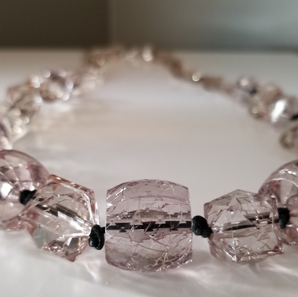 Assorted Casual Necklaces (5 pieces) - Picture 9 of 14